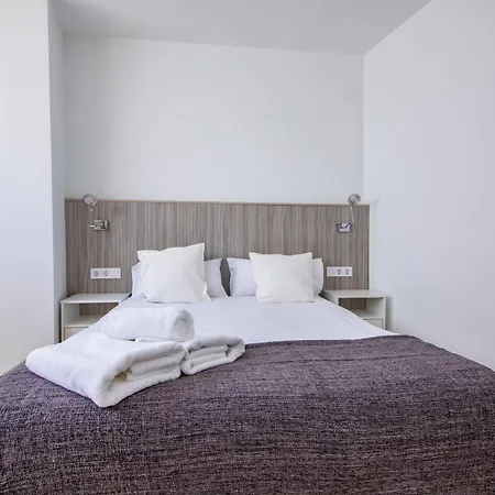 Fun Building By Homeabout Apartment Malaga
