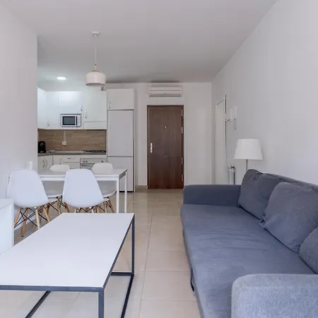 Apartment Fun Building By Homeabout Malaga