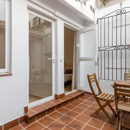 Fun Building By Homeabout Apartment Malaga